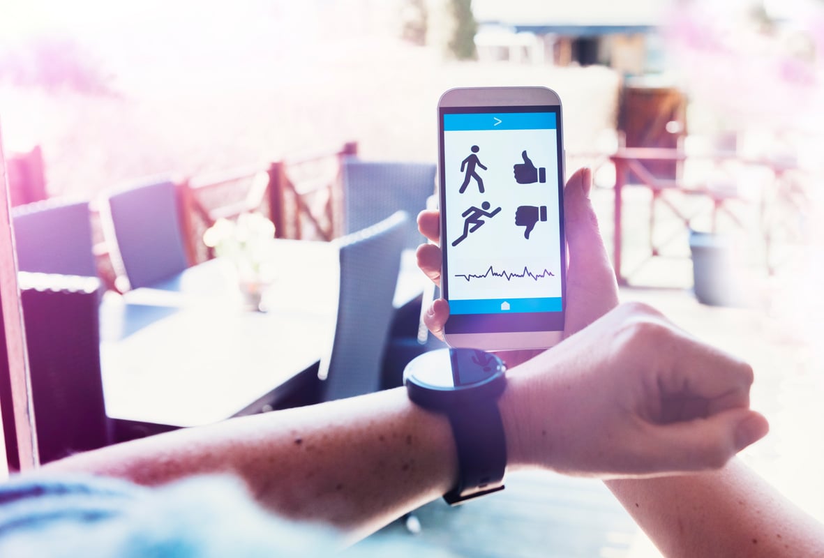 Mobile app tracks fitness and connects to smart watch